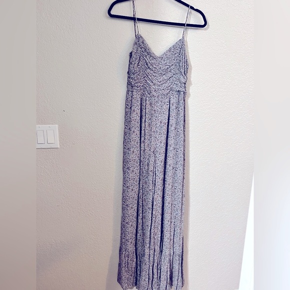 ILLA ILLA Gray Lavender Floral Flowy Jumpsuit M - Picture 1 of 7
